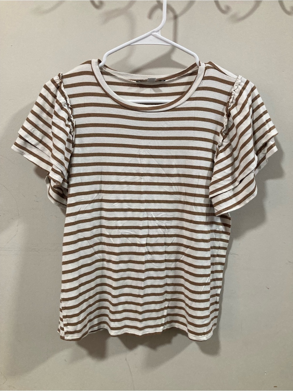 Green Envelope Cream & Brown Striped Ruffle Sleeve Tee